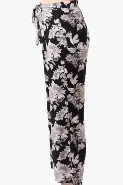 Beechers Brook Floral Tie Waist Cropped Pants - Black