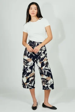 Beechers Brook Leaf Print Fold Over Cropped Pants - Navy