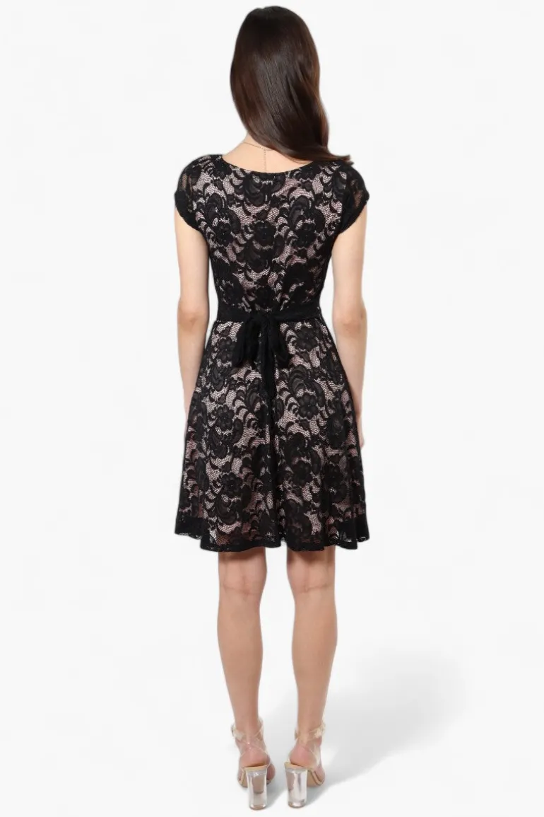 Limite Floral Lace Necklace Cocktail Dress - Black